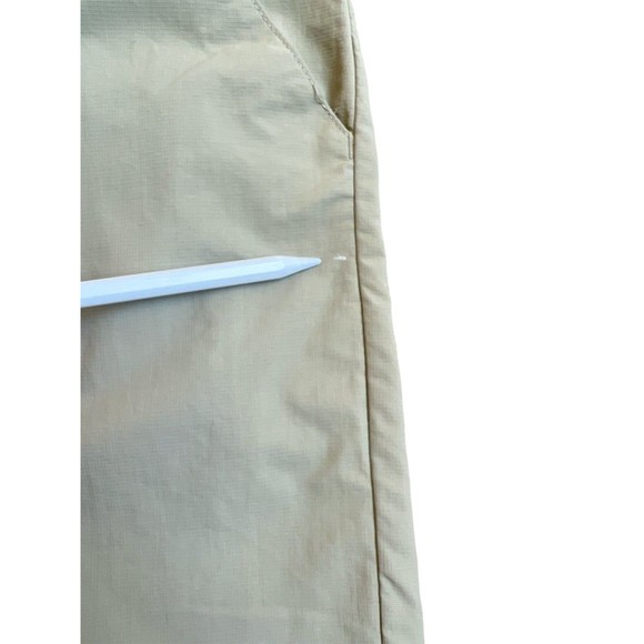 The North Face Men’s 34 Lightweight Nylon Shorts Beige - Picture 8 of 8